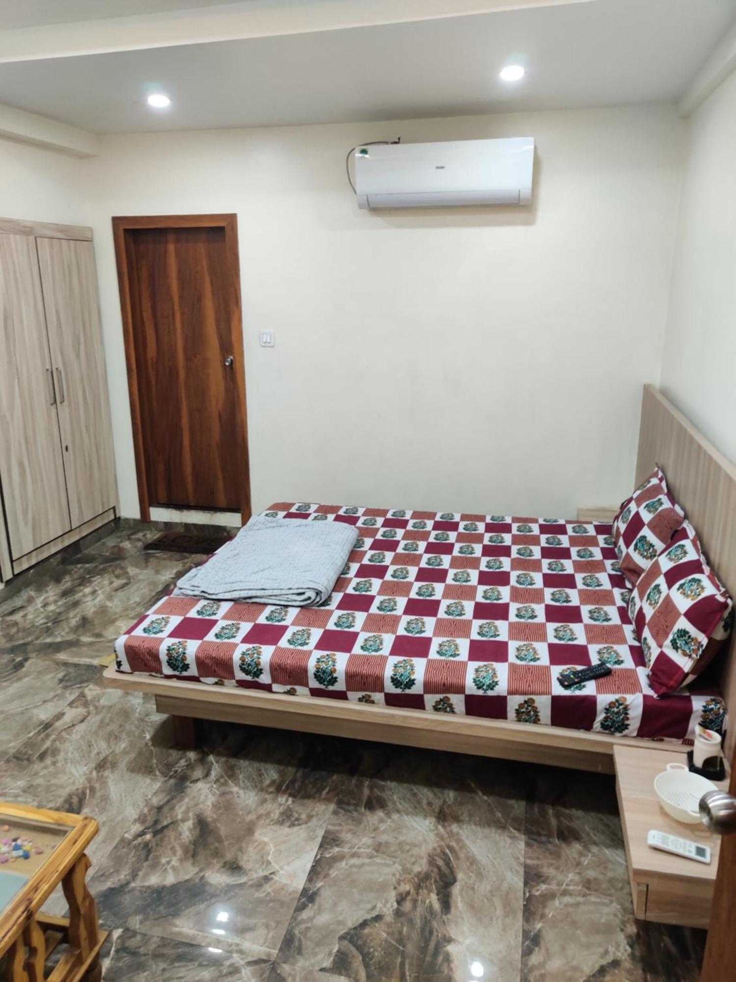 Pk Lodging Hotel Ulhasnagar Exterior photo